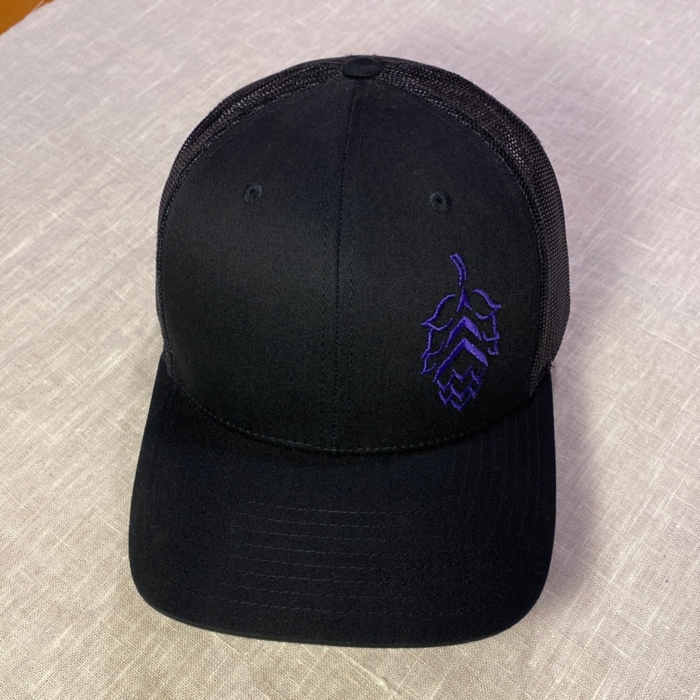 HAT- unisex classic trucker cap, black